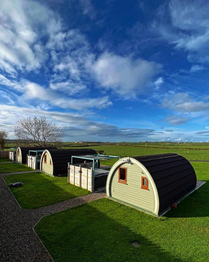 ホテル Causeway Country Pods ブッシュミルズ エクステリア 写真